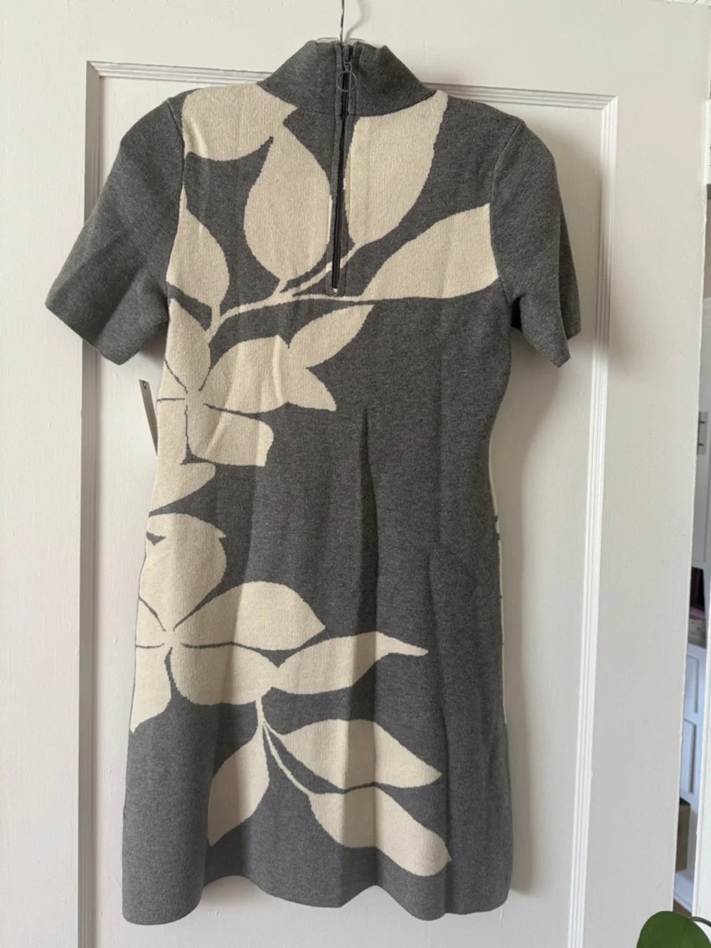 Anthropologie Gray and Cream Floral Knit Mini Dress - Picture 2 of 4